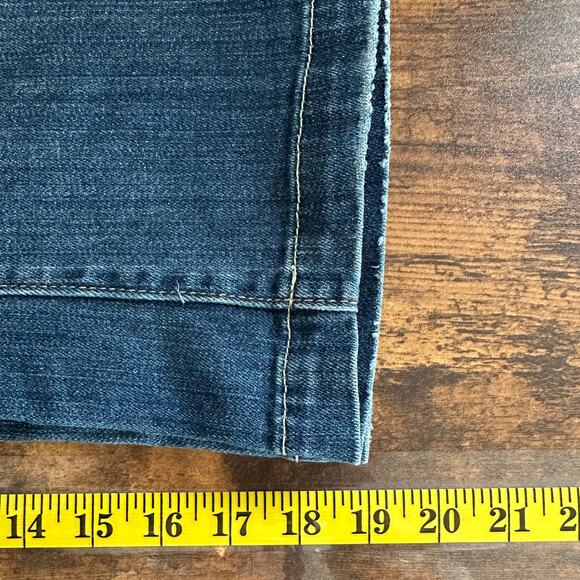 Maurices Capri Jeans Medium Blue Denim Low Rise Button Pockets Grunge Preppy Sz9 - Picture 5 of 11